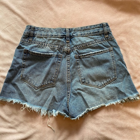 Medium Wash High Rise Denim Jeans - Picture 2 of 3